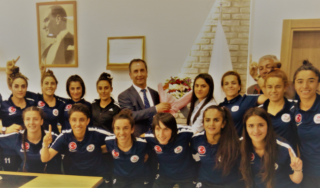 Şampiyon sporcular VEDAŞ'ta...