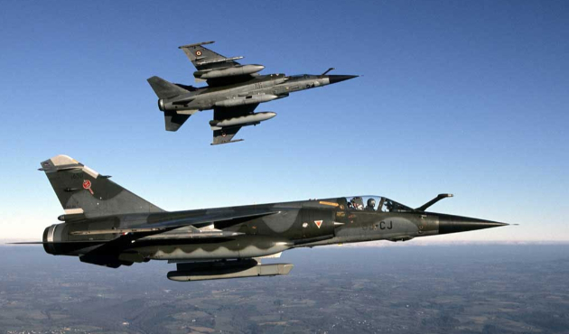 Irak'tan Suriye'ye hava saldırısı...