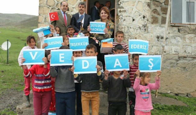 VEDAŞ'tan öğrencilere 23 Nisan sürprizi...