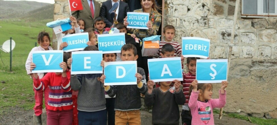 VEDAŞ'tan öğrencilere 23 Nisan sürprizi...