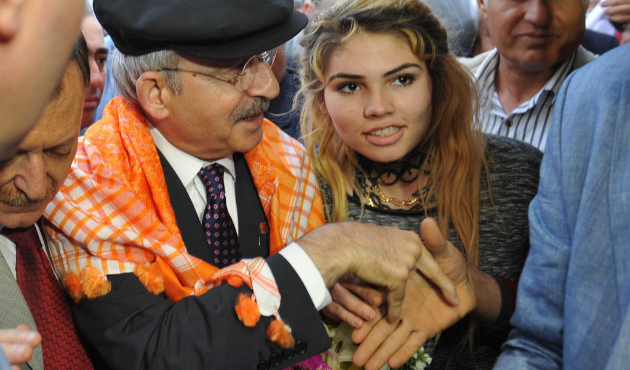 Kılıçdaroğlu'nun aşağıladığı muhtarlara işi düştü!
