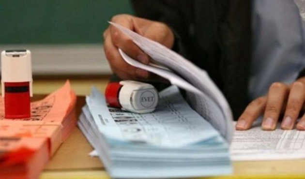 1 milyon 585 bin kişi ilk kez oy kullanacak!