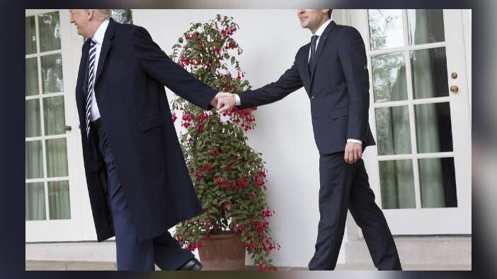 Trump ile Macron arasında 'fazla' samimiyet!