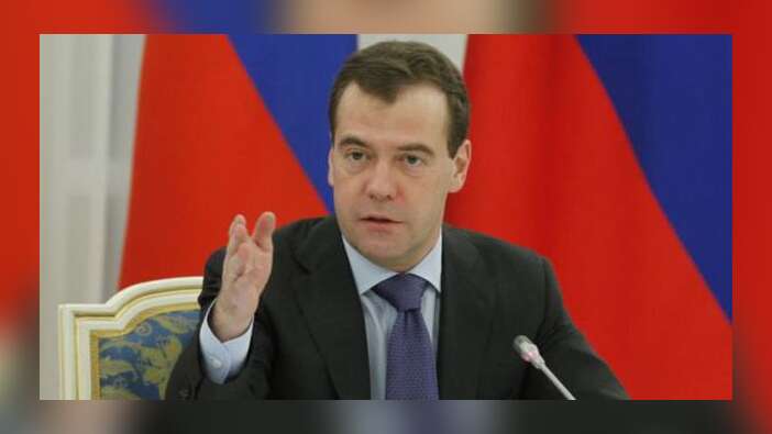 Medvedev, Charter seferler için tarih verdi...