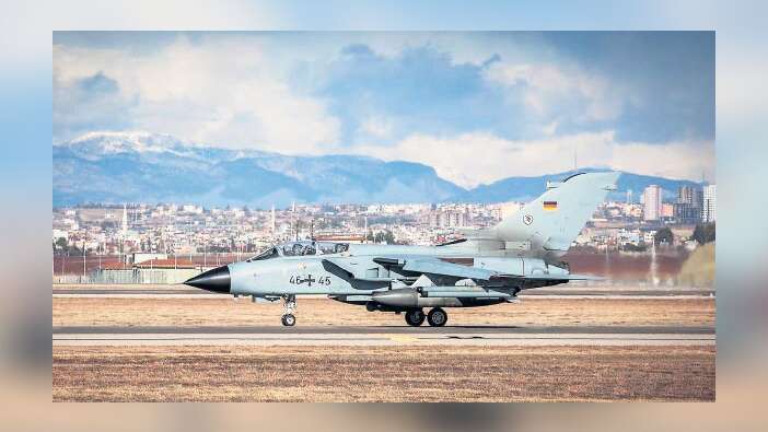 Alman vekillerden Türkiye'ye küstah tehdit