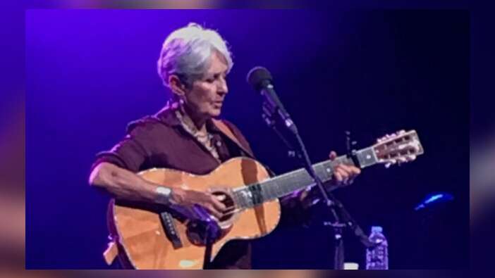 Joan Baez'den Yiğidim Aslanım sürprizi...