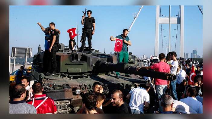 Darbecilerin panik anları! Kıbrıs'ta FETÖ belgeleri bakın nerede bulundu!