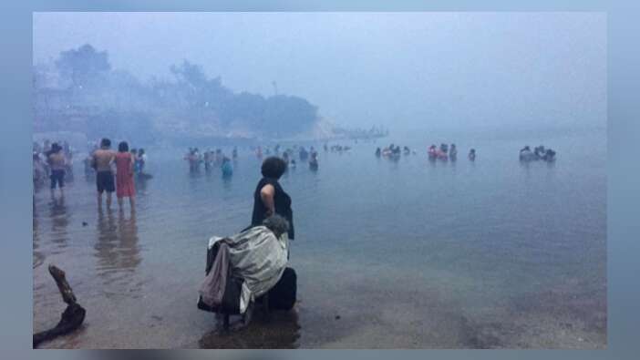 Atina'daki yangından yürek burkan hikayeler!