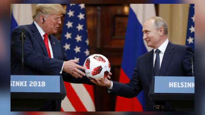 Putin'in Trump'a verdiği topta çip bulundu!
