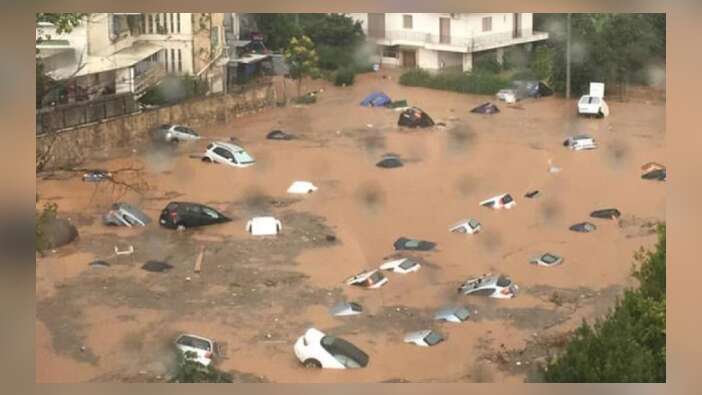 Yunanistan'da yangından sonra şimdi de sel!