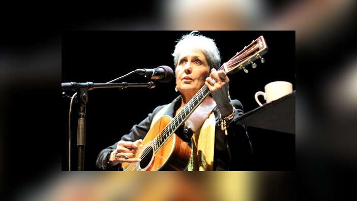 Ona özgürlüğün sesi demiştik! İzmir konserini iptal eden Joan Baez'den gerilim yaratan açıklama