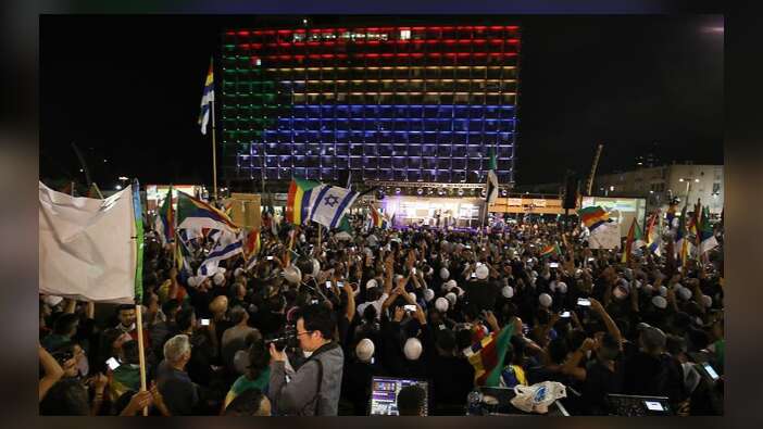 İsrail'de onbinler fitne yasasını protesto etti!