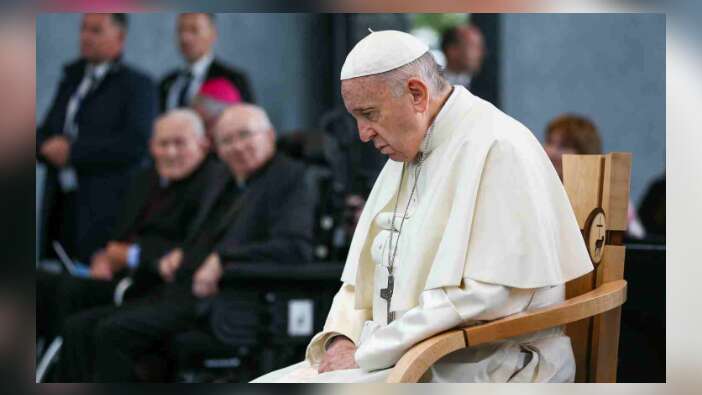"Papa Francis'e darbe planlanıyor!"