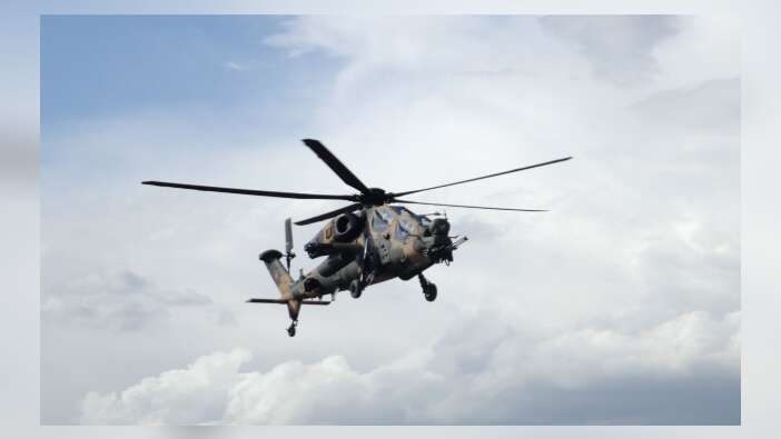 Afganistan'da helikopter düştü!