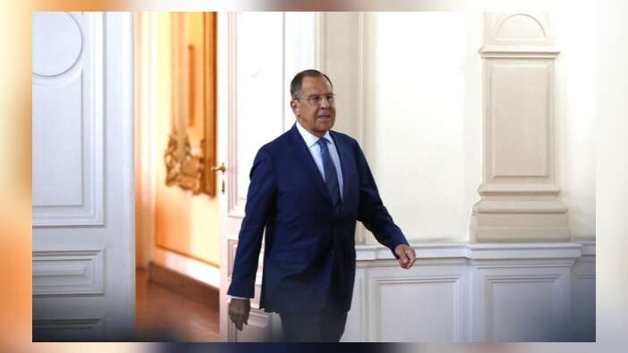 Lavrov: Galiba tuvalete gidecekti, karıştırdı!