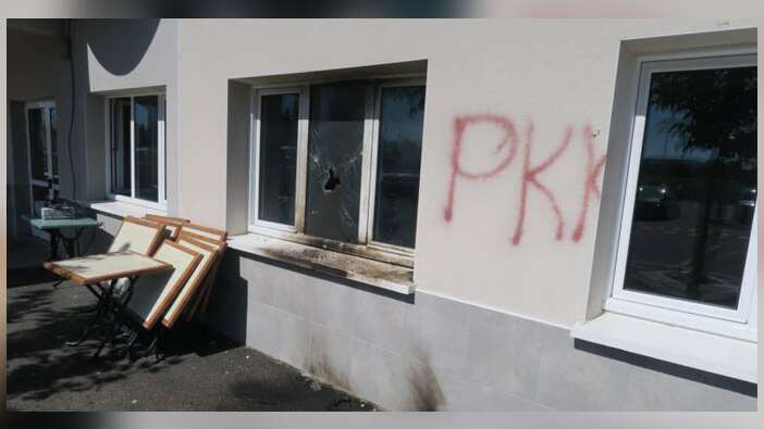 Fransa'da Türklere hain saldırı! Camiyi yakmak istediler...