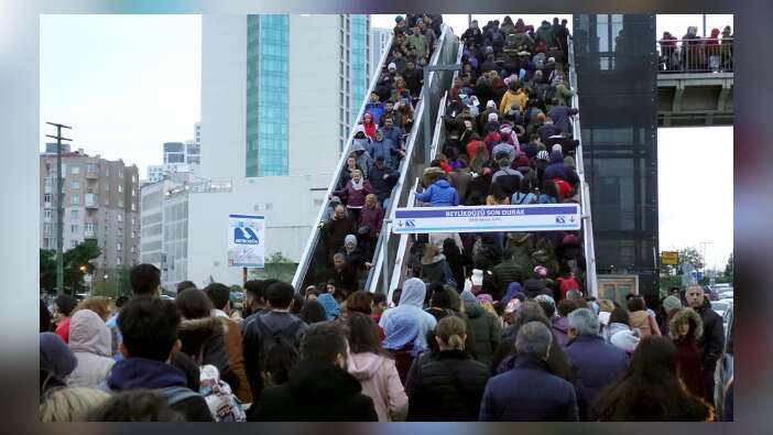 İstanbul Kitap Fuarı'na büyük ilgi...