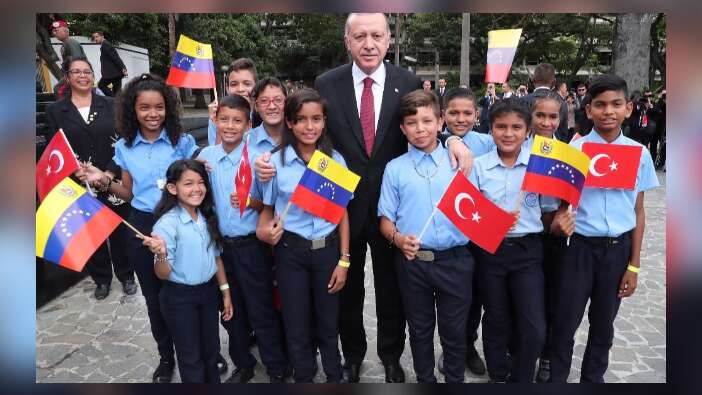 Cumhurbaşkanı Erdoğan'dan, Simon Bolivar'ın mezarına ziyaret
