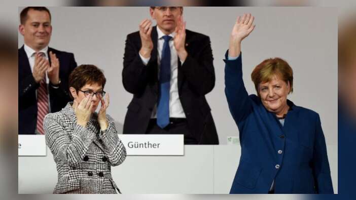Angela Merkel 18 yıl sonra veda etti!