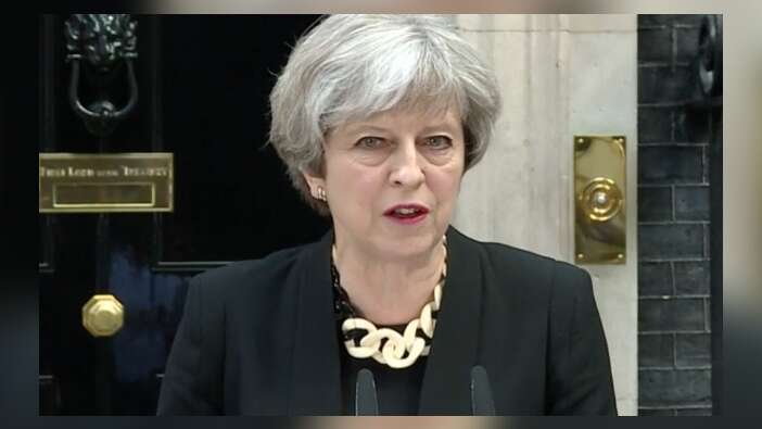 İngiltere başbakanı Theresa May siyaseti bırakıyor