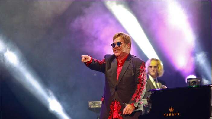 Elton John sözünü tuttu, Antalya'da sahne aldı