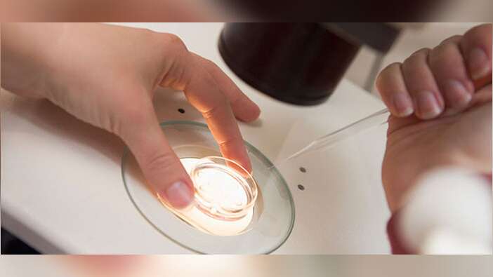 50 çocuğun babası olabilir! Kadın hastalara, eşleri yerine kendi spermini enjekte etti