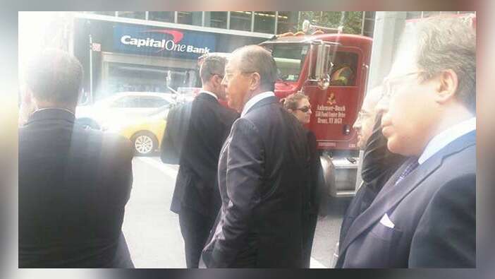 Lavrov Obama yüzünden New York'ta yaya kaldı