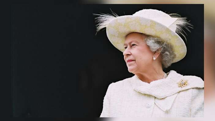 İlk önce Kraliçe Elizabeth kaçırılacak!