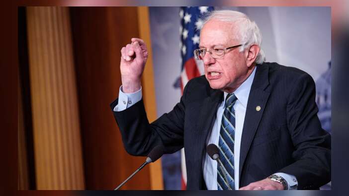Sanders, Trump'a rakip olduğunu açıkladı!