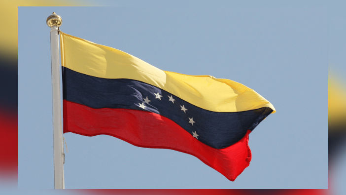 Venezuela sınırları kapattı!