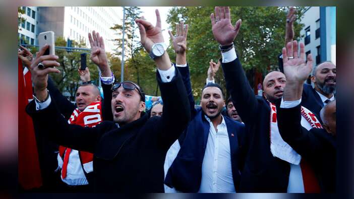 "Bozkurt işareti" yapmak yasaklandı!