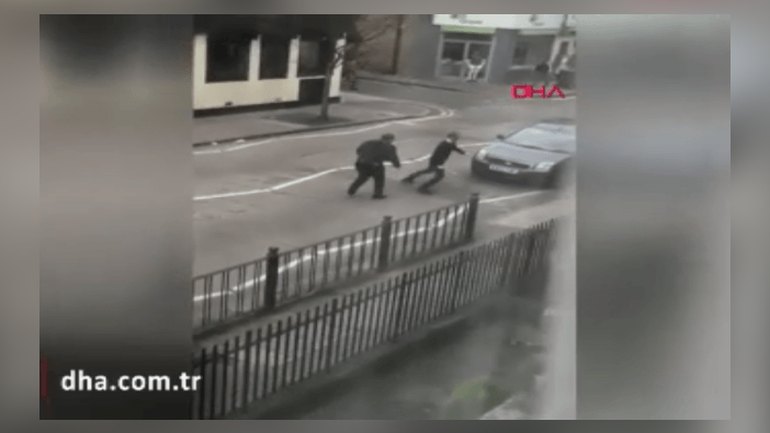 Londra'da Müslüman gruba ırkçı saldırı!