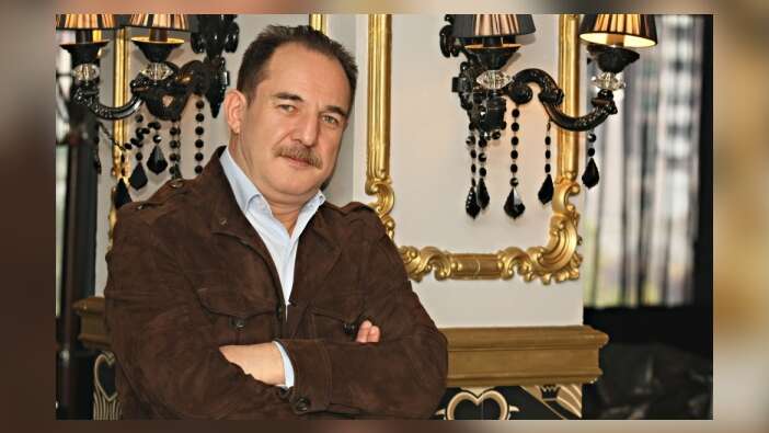 ''Yılın senaristi'' ödülü SuperHaber yazarı Ahmet Tezcan'a...