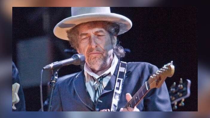 Nobel Edebiyat Ödülü'nde büyük sürpriz! Bob Dylan'a verildi...