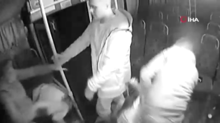 Rusya'da otobüste kadınları öldüresiye dövdüler!