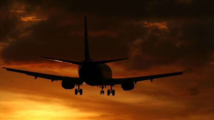 Jet Airways tüm faaliyetlerini askıya aldı...