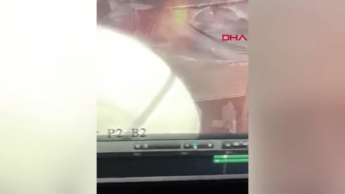 Pakistan'daki canlı bomba saldırısı kamerada!