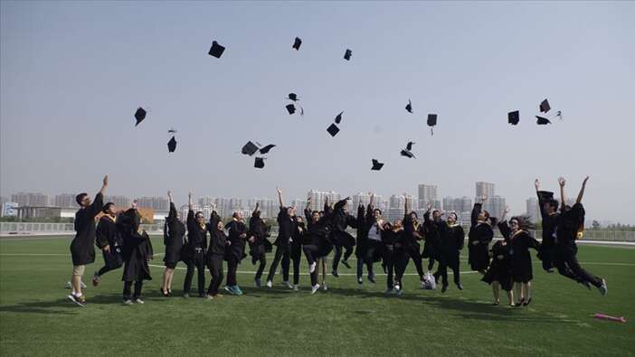 ABD'li milyarderden öğrencilere büyük kıyak...