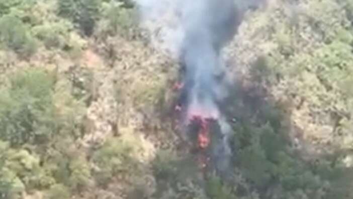 Meksika’da askeri helikopter düştü!