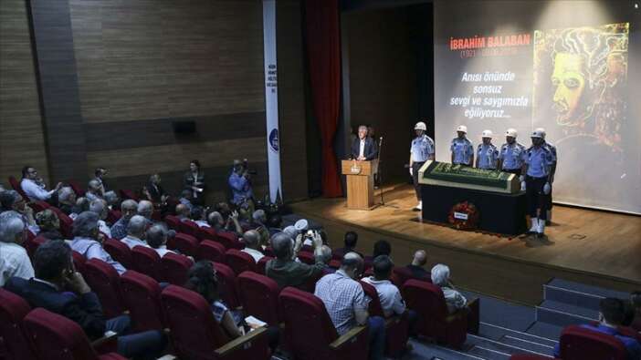 Ressam İbrahim Balaban'ı sevenleri uğurladı...