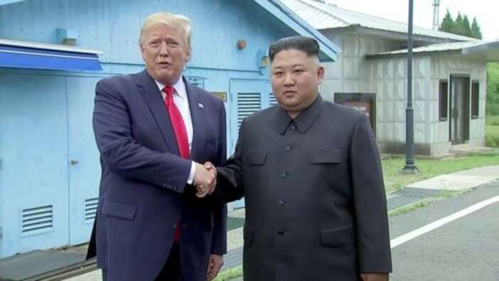 Donald Trump, ABD tarihinin sınırı geçen ilk başkanı oldu!