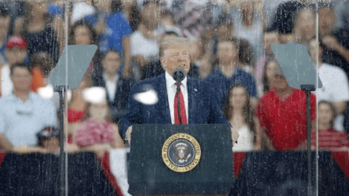 Trump'tan tarihe geçecek bir hareket daha!