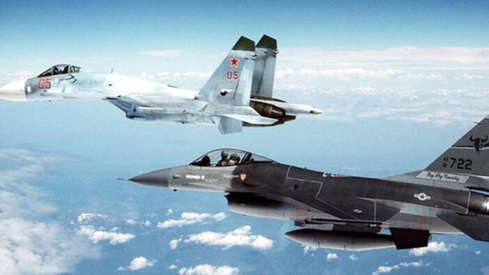 Rus ve ABD jetleri Karadeniz'de karşılaştı