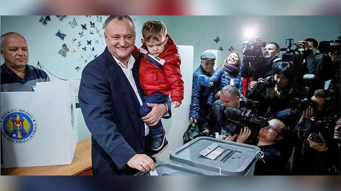 Moldova'da yeni cumhurbaşkanı Rus yanlısı Dodon oldu