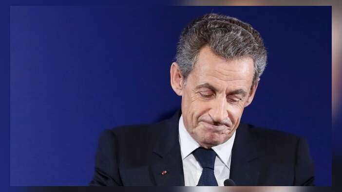 Fransa'da Sarkozy sandığa gömüldü