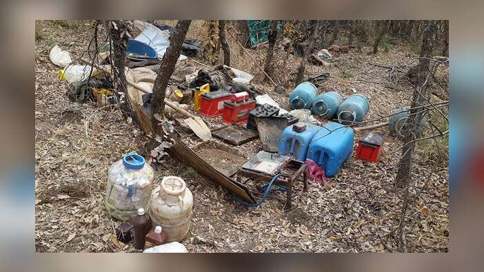Bitlis'te PKK'ya ait sığınak ve yaşam malzemeleri ele geçirildi
