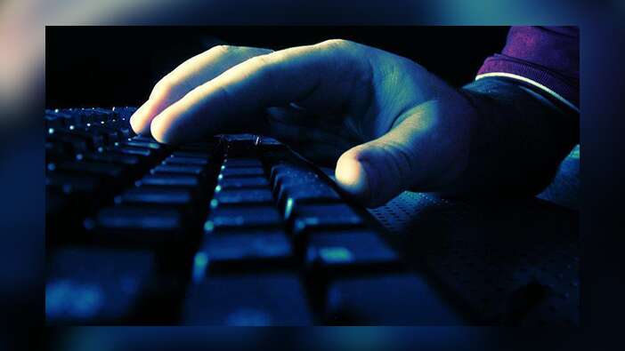 Fransa'da DEAŞ yanlısı siteye girene iki yıl hapis cezası