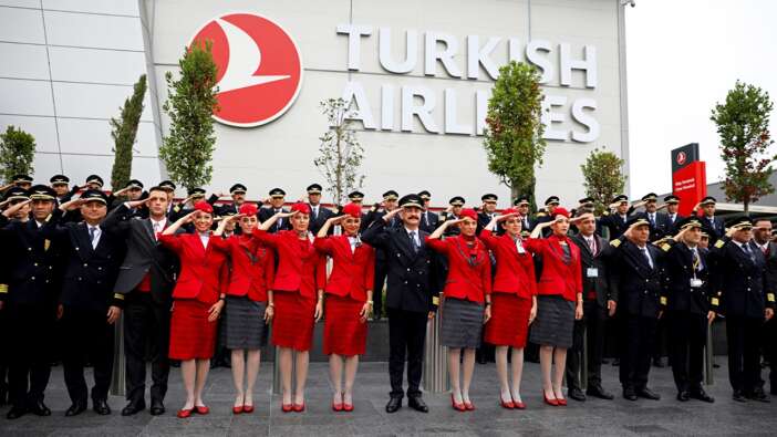 Türk Hava Yolları personellerinden Mehmetçik'e tam destek...