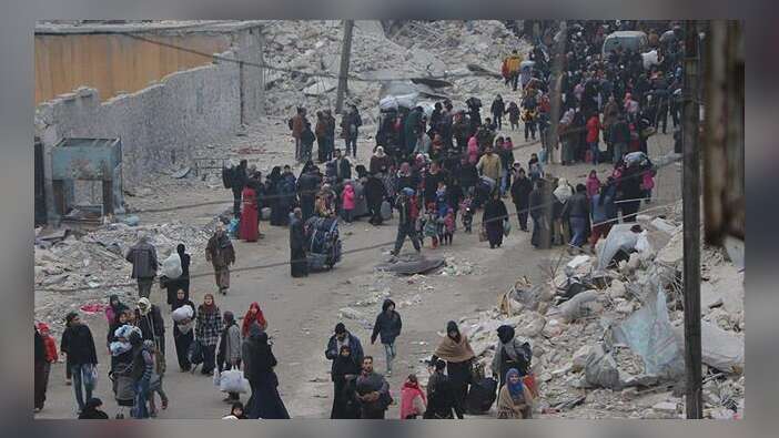 Halep'te yüzyılın katliamı! 100 bin sivil 6 km'lik alanda sıkıştı...