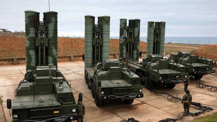Rusya'dan S-400'ler ile gövde gösterisi